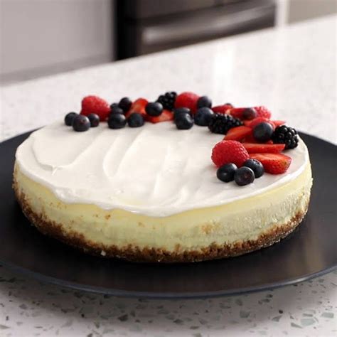 Cream cheese was not added to cheesecakes until the 18th century in the united states. New York Style Cheesecake (without Sour Cream) | Recipe in 2020 | Sour cream recipes, New york ...