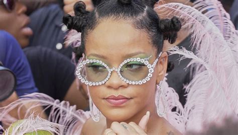 El Espectacular Traje De Rihanna En El Carnaval De Barbados Europa Fm