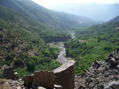 It separates the mediterranean and atlantic coastlines from the sahara desert. Atlas Mountains, Morocco | Mountains, Atlas mountains ...