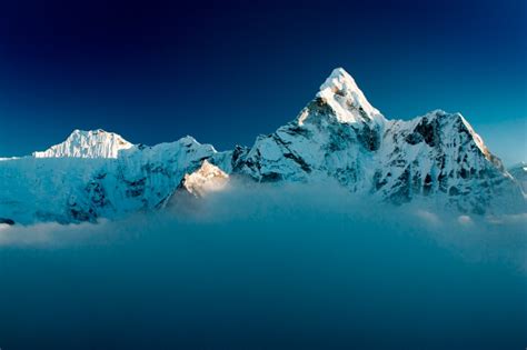 Everest La Montaña Más Alta Del Mundo Explora Univision