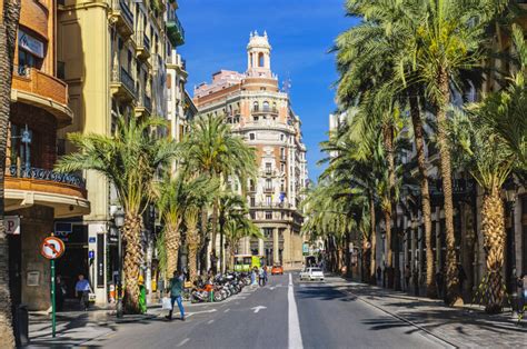 Die schönsten sehenswürdigkeiten und spannende empfehlungen auf einen blick sehenswürdigkeiten in barcelona. Ist Valencia das bessere Barcelona? Sehenswürdigkeiten ...