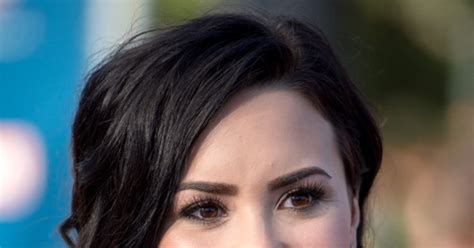 Watch Demi Lovato Talks Thigh Gap And Sports Chic Wavy Bob Haircut E Online