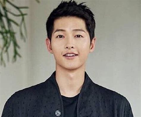 He was born on september 19, 1985, in dong district, daejeon, south korea. Song Joong-ki Biography - Facts, Childhood, Family Life ...