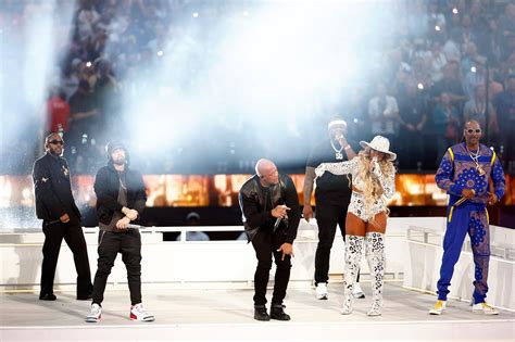 Who Is At The Super Bowl Halftime Show Image To U