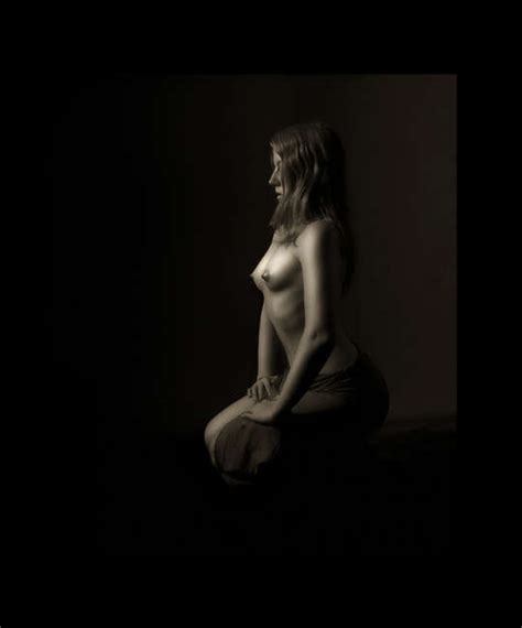 Artistic Nude Figure Models For Hire Amy From Australia