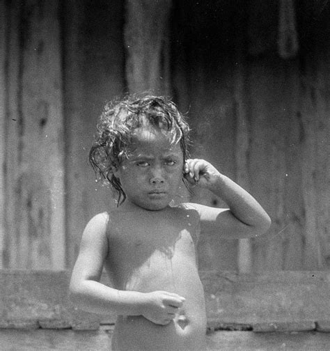 Naakt Kind Zwemmen In Keaukaha Hawaii Verenigde Staten Etsy