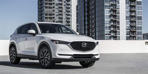 Edmunds How The Mazda Cx 5 And Chevy Equinox Compare