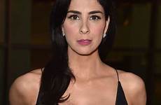 sarah silverman cleavage smile back hollywood her premiere tits big flaunts jew sexy nude movie celeb nasty naked sex down