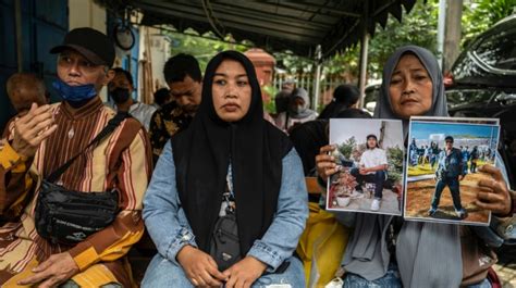 berliner tageszeitung empieza el juicio por la estampida en estadio de fútbol de indonesia