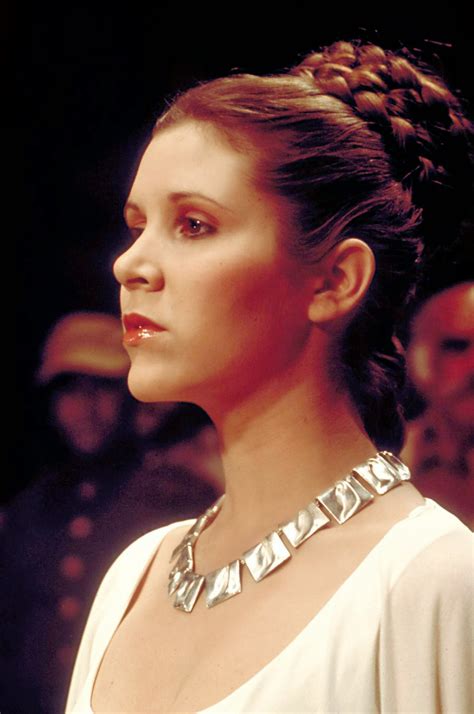 star wars princess leia ceremonial necklace diy