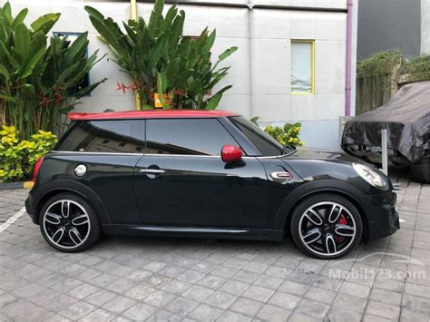 Gambar tentang Jual Mobil MINI Cooper 2016 John Cooper Works Rebel Green 