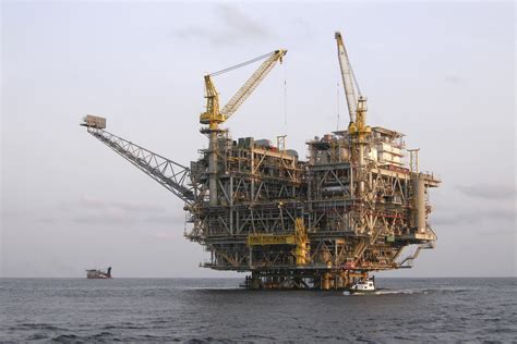 Even though your rig will look a lot cleaner than it did before, chances are it's still cluttered with resin. Oil Platform offshore | Global Trade Review (GTR)
