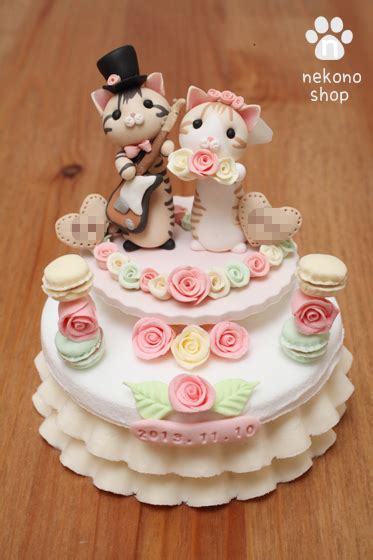 Garfield & arlene wedding cake topper entwined cat #heart pet animal top funny. These Kawaii Wedding Cake Cat Figurines From Japan ...