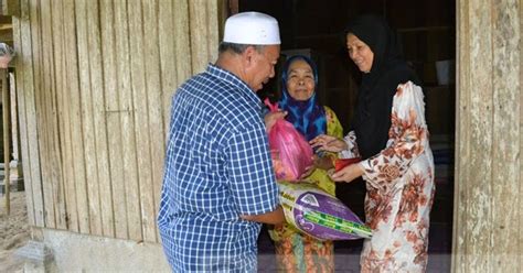 Kuala lumpur:datuk seri dr ahmad zahid hamidi perlu bertanggungjawab jika wakil umno gagal menjadi ketua menteri sabah yang akan diumum dalam tempoh terdekat. Orang ni: UMNO Selama Perak dilanda gelora ahli sampai ...