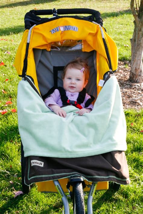 Mit unserem flexiblen kinderwagen elements erhältst du den komfortablen kinderwagen, babywanne und einen buggy in einem paket. Decke für Kinderwagen - für Baby Mädchen und für Baby ...
