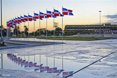 Informativo En Línea Un Millón De Dominicanos En La Plaza De La Bandera Otra Movilización