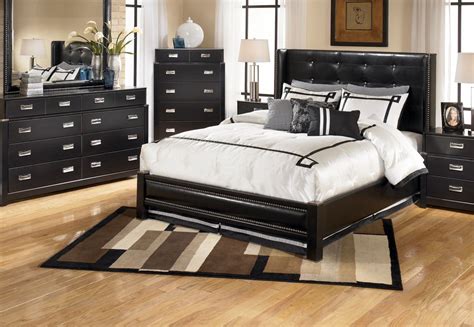 Here at american freight we strive to have as many options or just maybe you want a combination of colors in your room with all the furniture being different colors and shades? How Awesome Room Decoration with Black Furniture | atzine.com