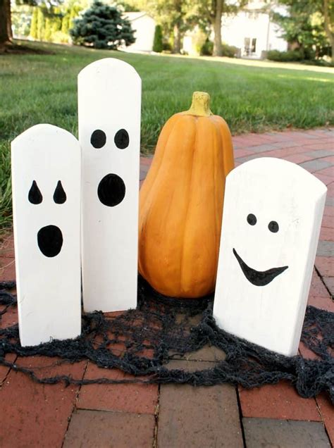 Diy Halloween Decorations From Wood Scraps A Turtles Life For Me