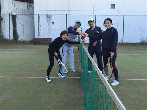 ハイタッチ、握手写真集 セントラル二俣川テニススタッフブログ！