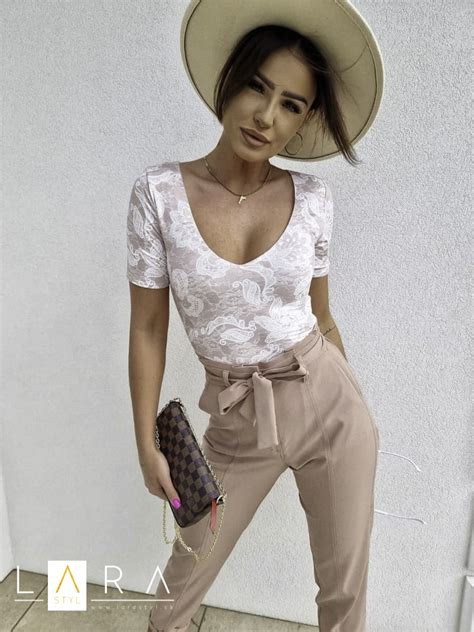 Tričká Košele Vzorovaný top DOUBLE nude Trendová dámska móda