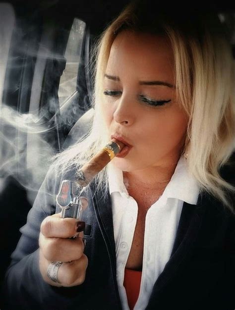 Cigars And Women Women Smoking Cigars Smoking Ladies Cigar Smoking