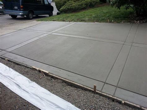 50 Best Driveway Ideas To Improve The Appeal Of Your House Driveway