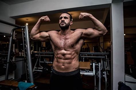 Podle celebrity net worth overeemova hodnota činí 10 milionů dolarů. Badr Hari : Badr Hari Net Worth 2018: Wiki, Married ...
