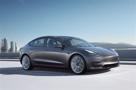 Tesla Model 3 2022 Autonomie Et équipement Accrus Prix Inchangé