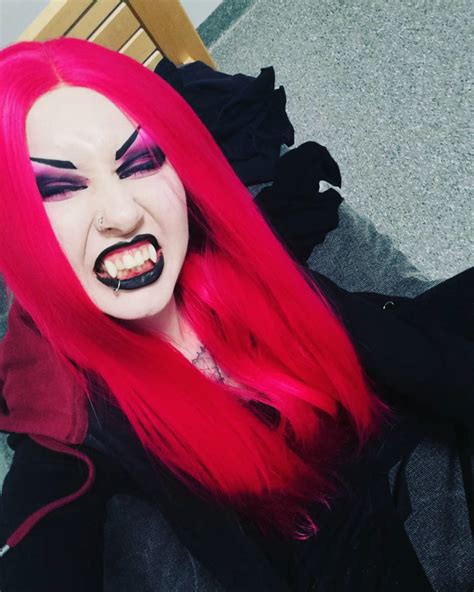 Real Life Vampire With Permanent Fangs Claims She Can Smell Blood And