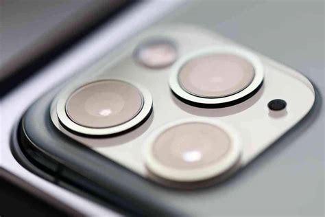 Why Does The Iphone Have 3 Cameras Explained The Gadget Buyer
