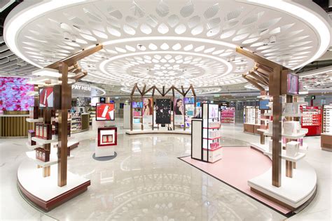 Top brands make HKIA debut with new Shilla store
