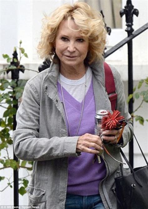 She S Living The Good Life Felicity Kendal 68 Looks Back To Her Fresh Faced Best As She Bows