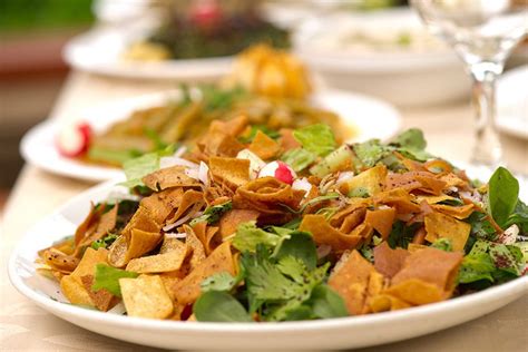 Yum woonsen gf $12.99 vermicelli noodles, ground pork, and shrimp in chili lime sauce with cilantro, green onions, sweet onions, tomatoes, and topped with peanuts. 9 Ridiculously Good Lebanese Foods You Need to Try (With ...