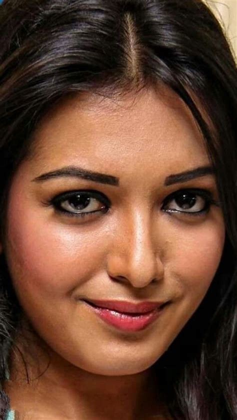 Pin By Ðreåm Bøy On Cetrina Tersa Beauty Smile South Indian Actress