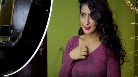 Hot Tamil Girl Sexy Navel Show From Kutam