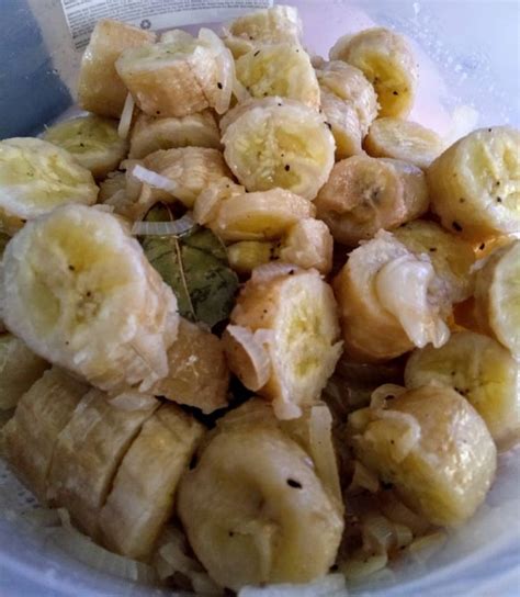 Islandbites Pickled Green Bananas Guineitos En Escabeche Hubpages