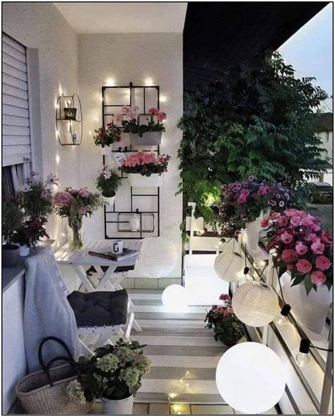 155 Marvelous Green Balcony Ideas For Your Lovely House Page 44