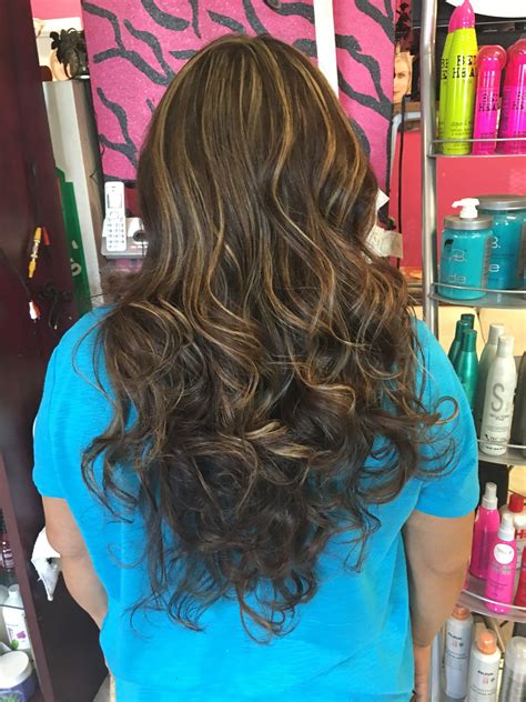 Crown Highlights / 29 Brown Hair With Blonde Highlights Looks And Ideas Southern Living ...