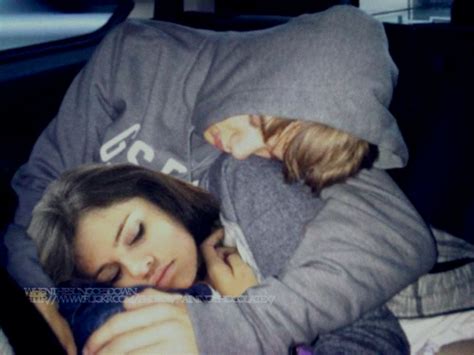 Sleeping Liam Payne Selena Gomez Manip [lilena] Flickr