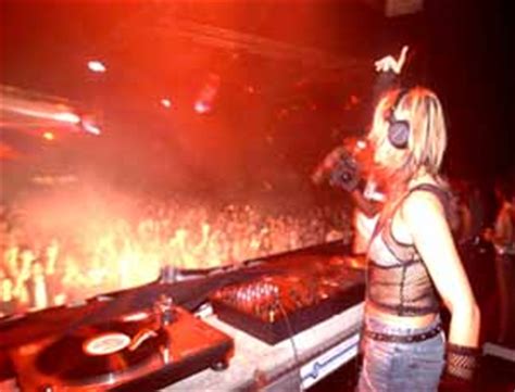 Dj tatana words mainstation 08 08 09 by andreas beerli switzerland. Tatana Sterba :-:- FUTURE STYLE -:-:- electronic machines ...