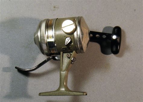 Vintage Zebco UL4 Classic Fishing Tackle Box Ultralight Fishing Reel