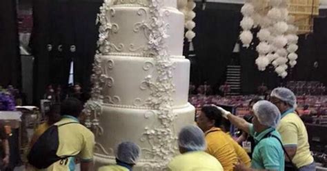 Is This The Worlds Biggest Wedding Cake Mirror Online