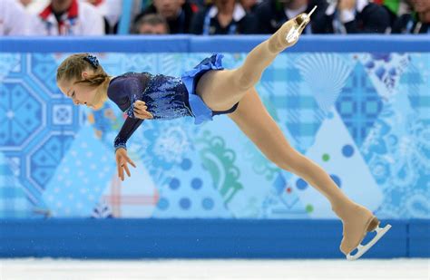 Russias Julia Lipnitskaia Performs In The Womens Figure Skating Team