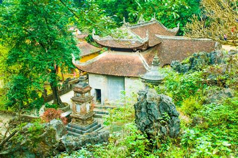 Visit The Bich Dong Pagoda Travel Agency In Vietnam