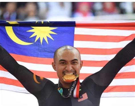 The son of david and carol hoy. Azizulhasni pleased with two medals in ACC - The Leaders ...
