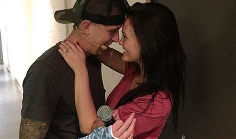 Youtube Megastar Roman Atwood Is Engaged To Longtime Girlfriend
