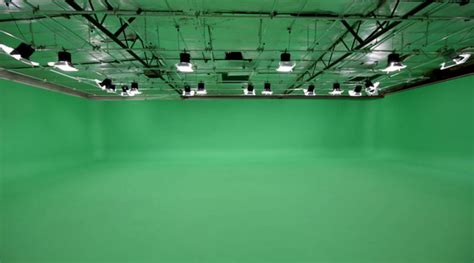 Fully Lit Prelit Green Screen Studio Los Angeles