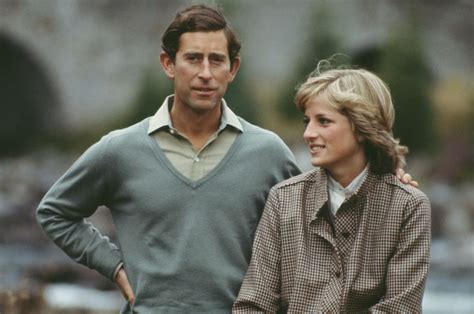Charles invites diana to windsor castle and proposes. This 1 Photo Proves Prince Charles and Princess Diana Had ...