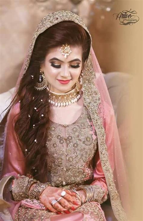 New Pakistani Bridal Hairstyles To Look Stunning