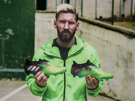 How To Get Your Hands On A Pair Of Messi 10 10 Soccer Cleats 101